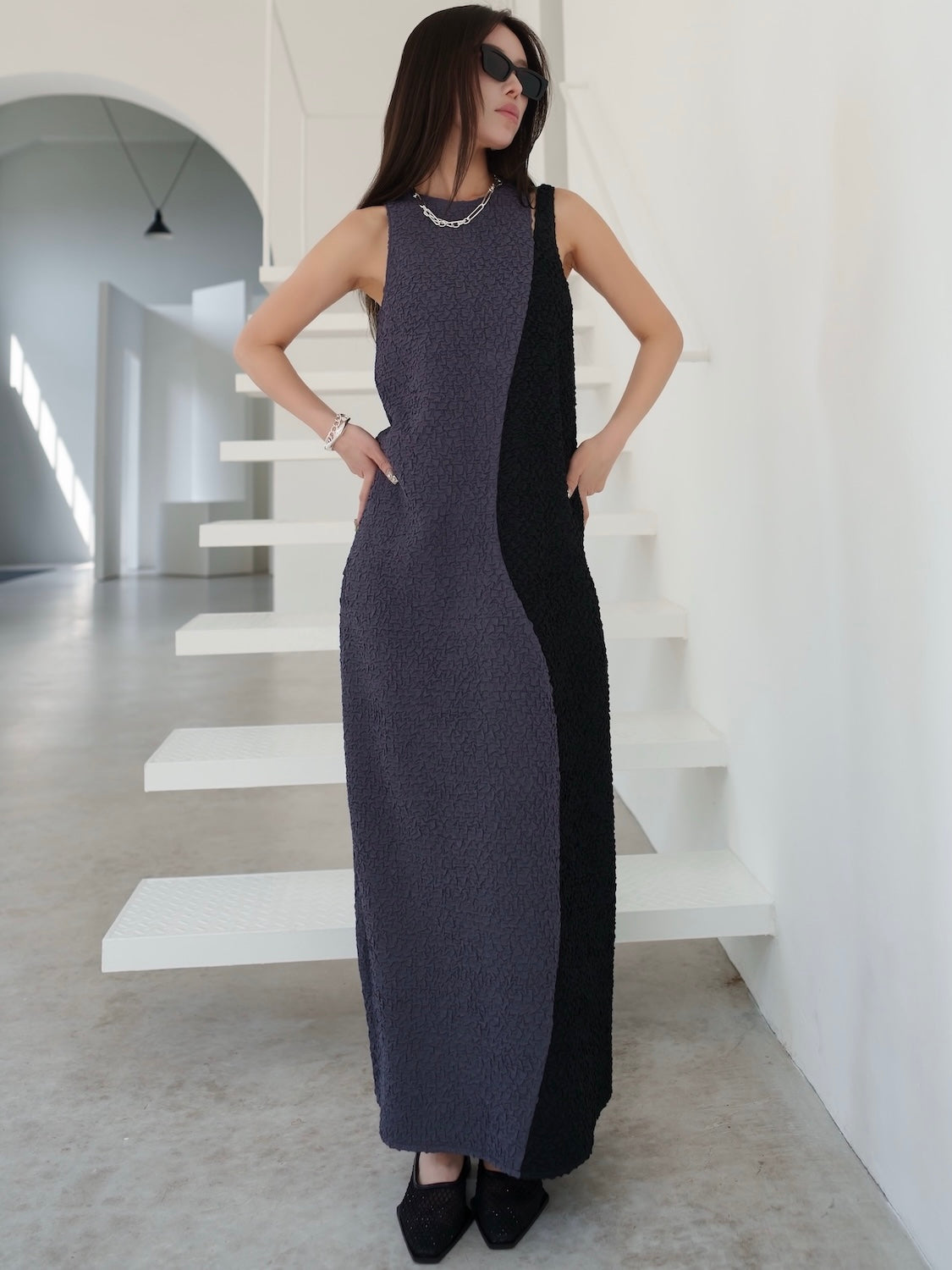 MODEL:159cm<br>チャコール×ブラック