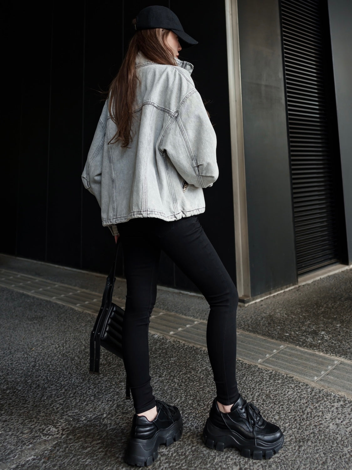 Quilted leather shoulder bag