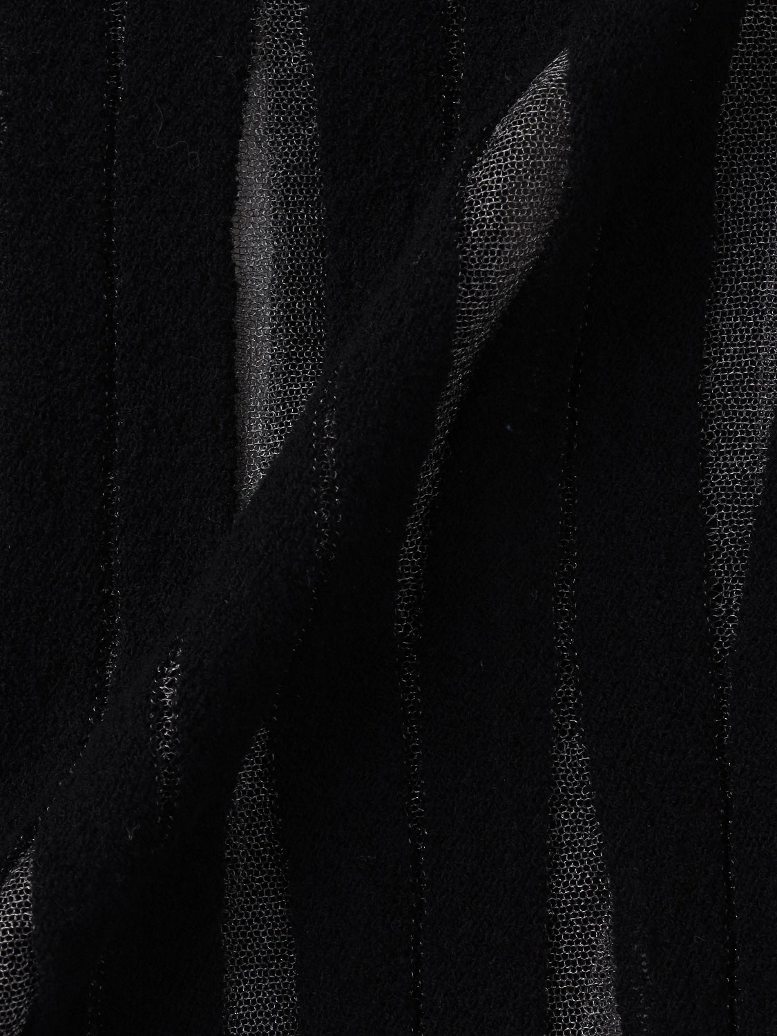 NUANCE ウェーブ シアーKNIT トップス