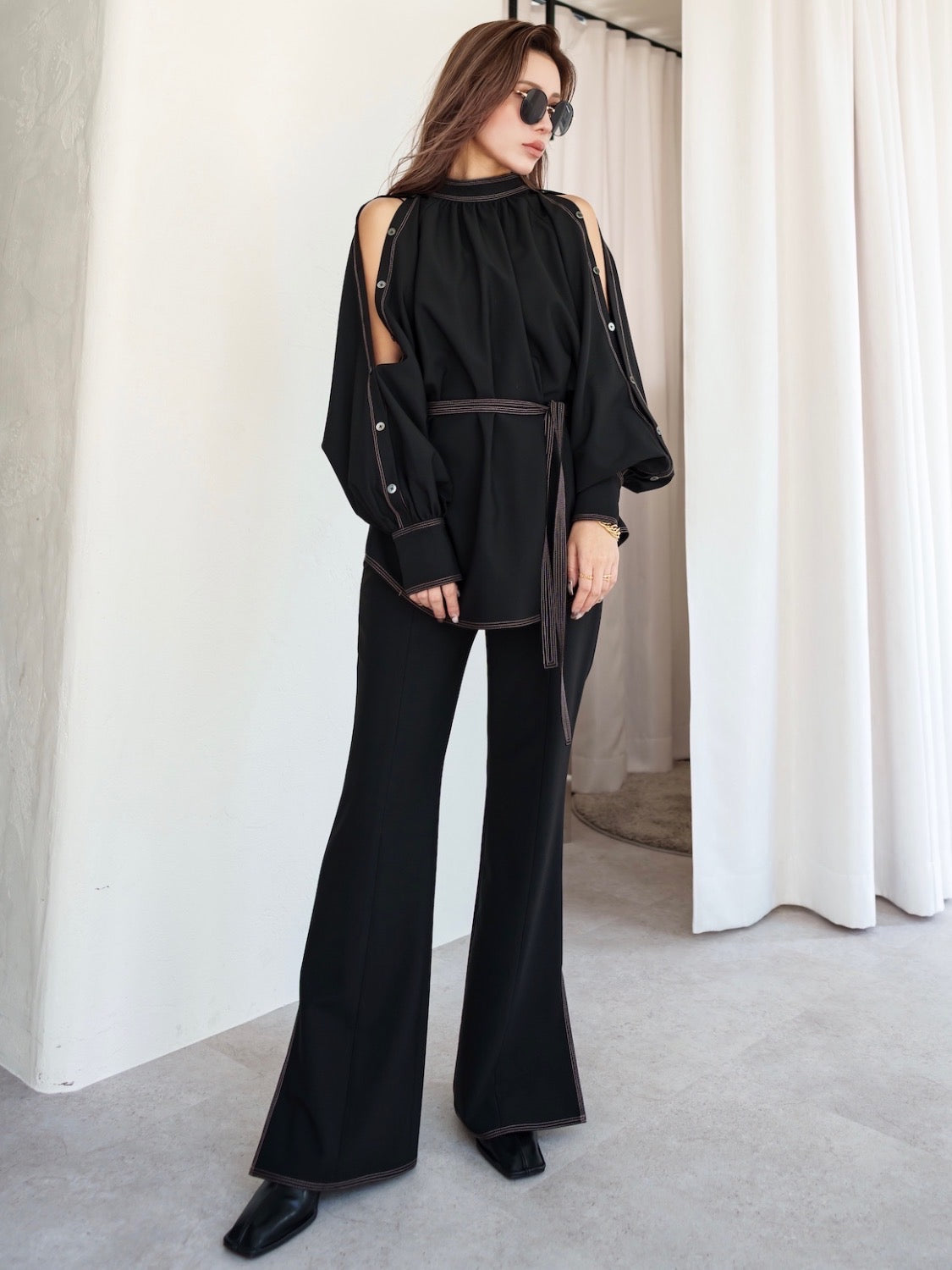 Stitched semi-flared pants