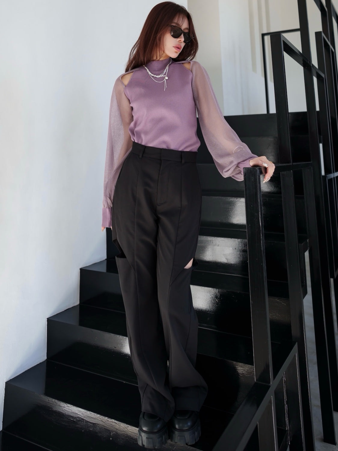 MODEL:159cm<br>COLOR:スモークラベンダー