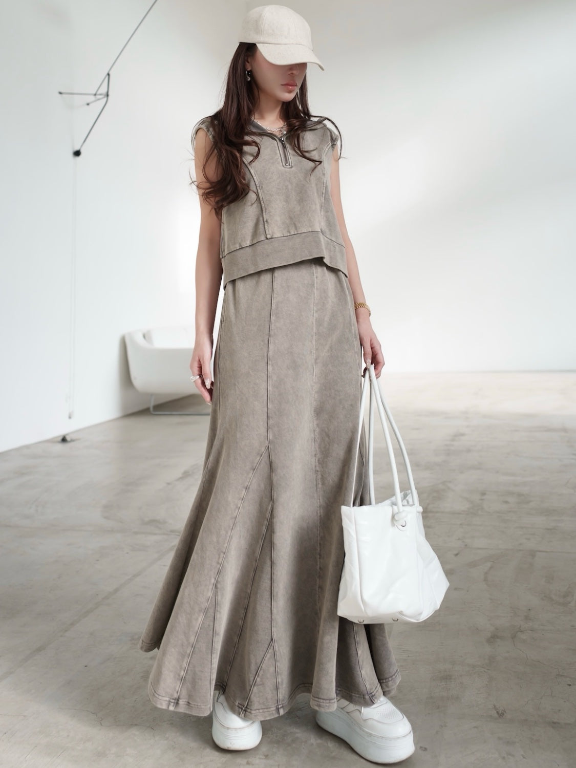 MODEL:159cm<br>COLOR:グレー