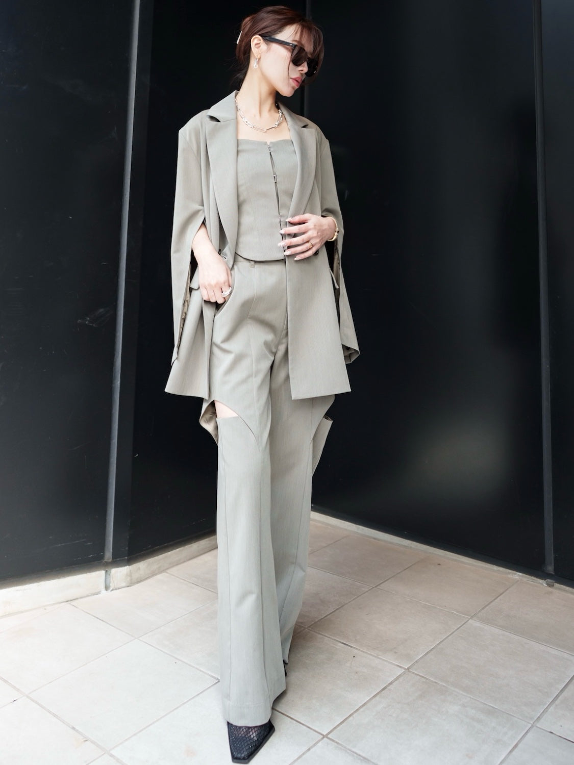 Side Hole Straight Slacks