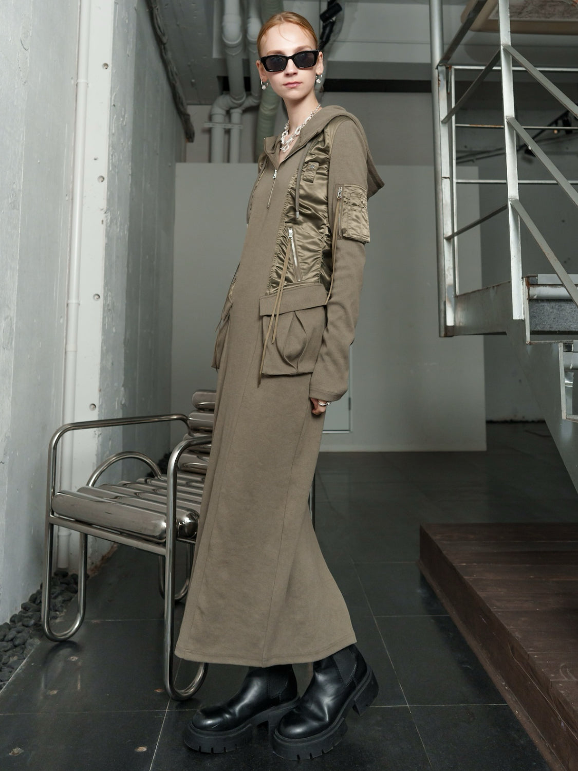 MODEL:175cm<br>COLOR:グレージュ