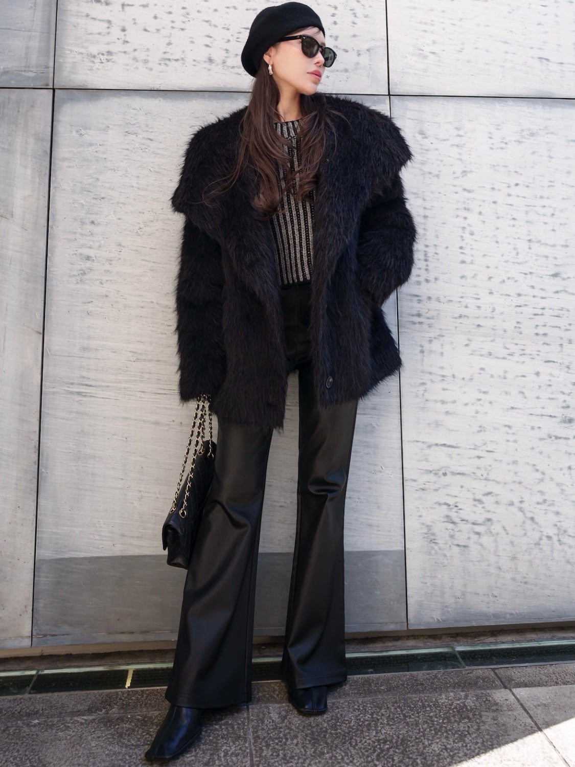 MODEL:159cm<br>COLOR:チャコール×ブラック