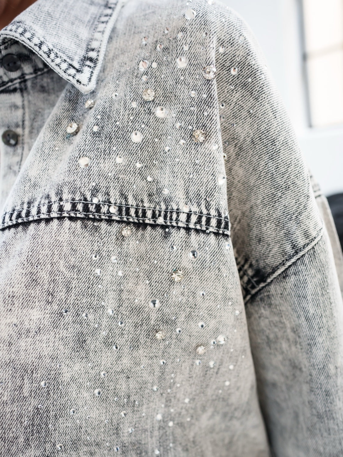 Gradient tone DENIM shirt
