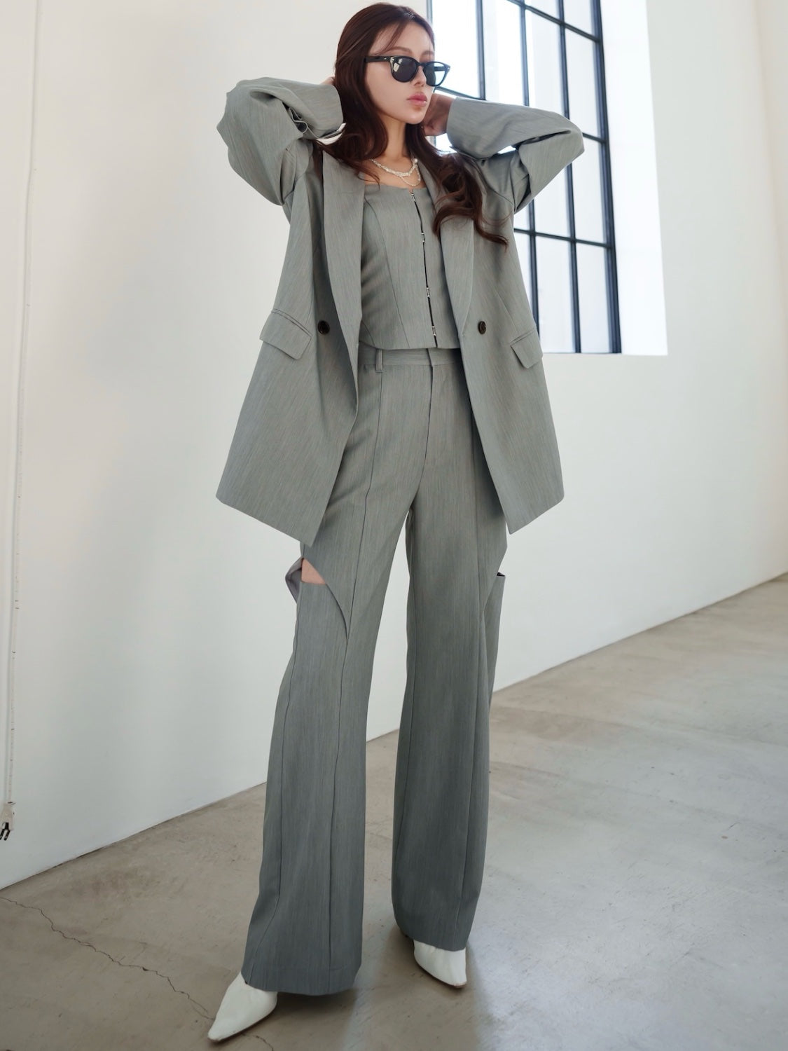 MODEL:159cm<br>COLOR:グレー