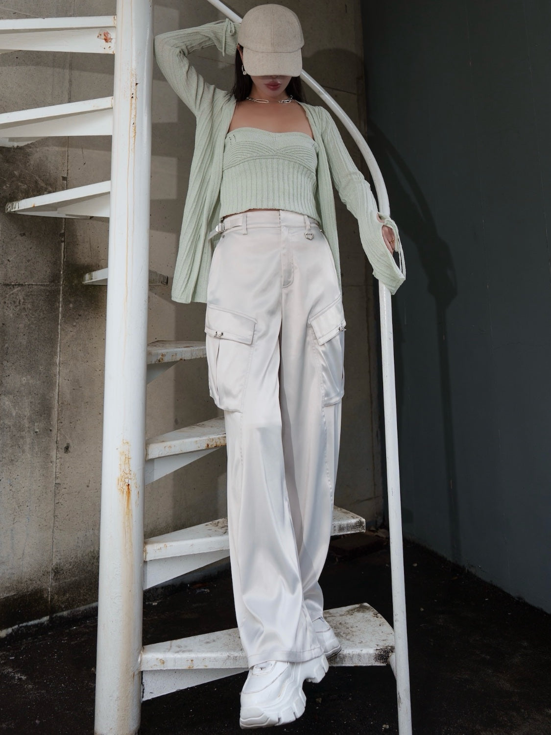 MODEL:159cm