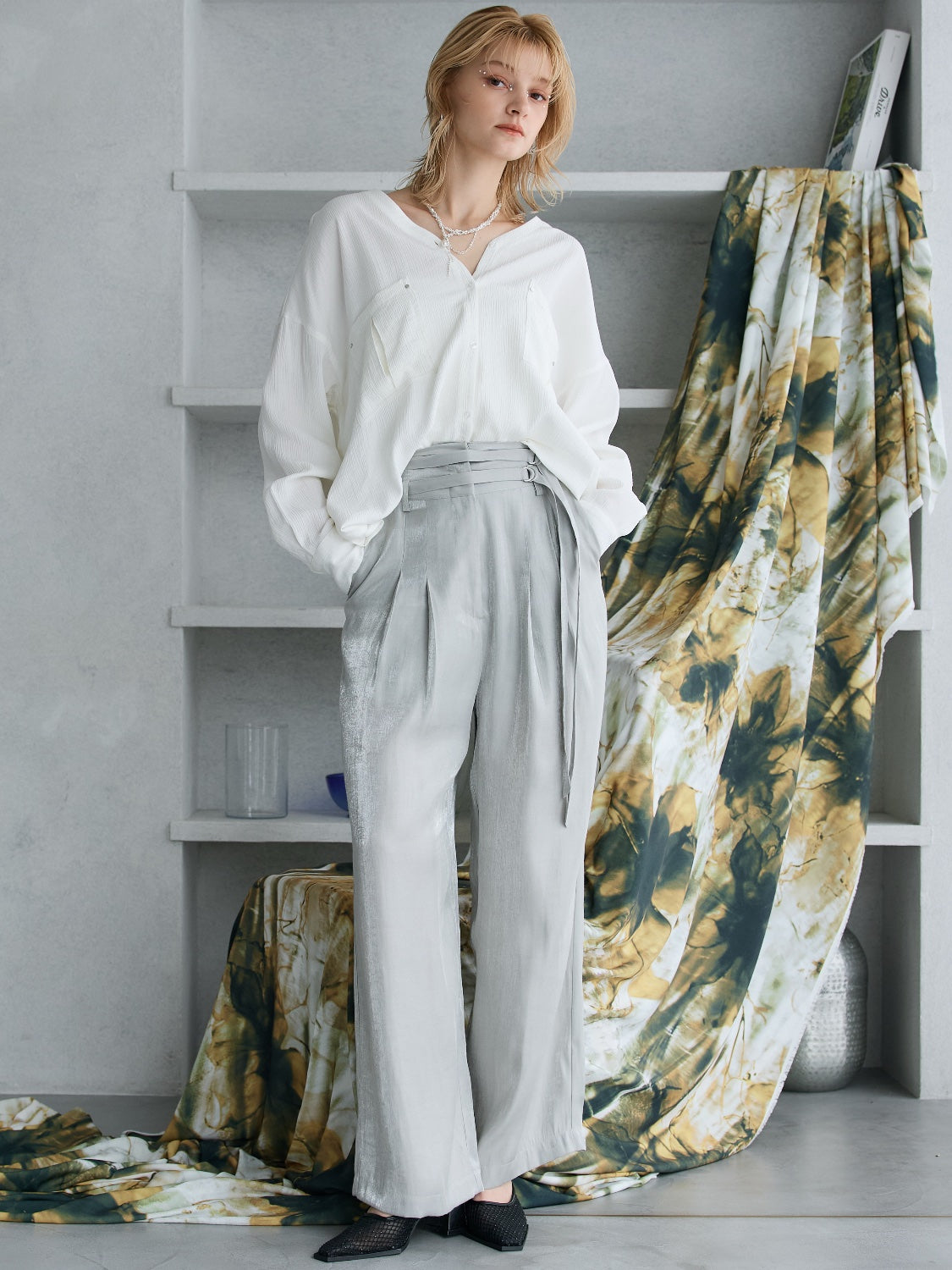 MODEL:173cm<br>COLOR:ホワイト