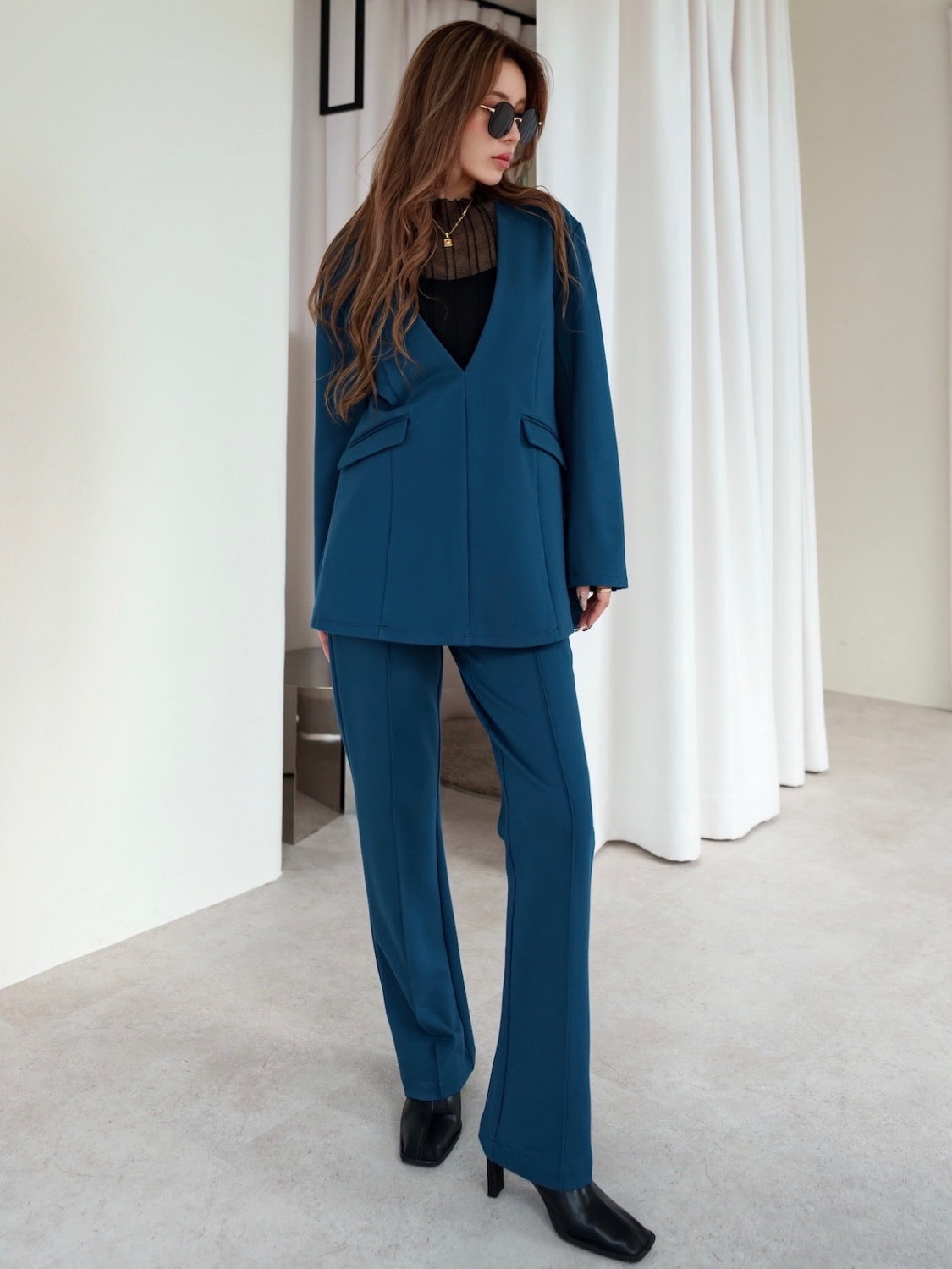 V-neck smooth set-up