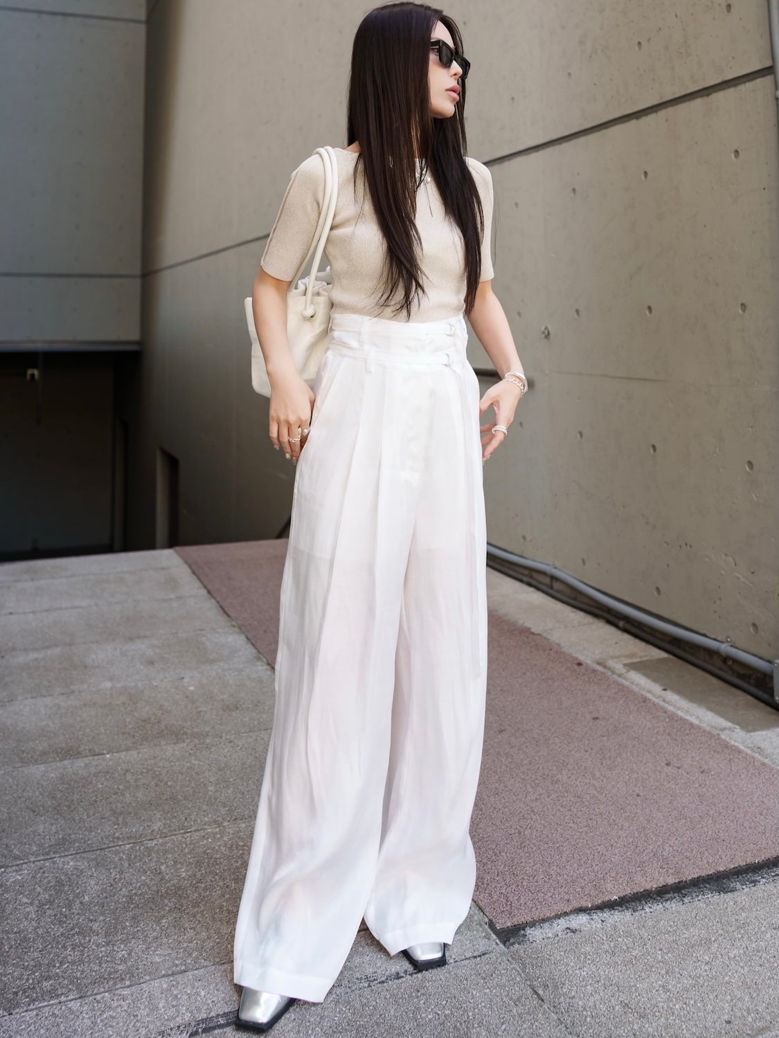 MODEL:159cm<br>COLOR:シャンパンゴールド