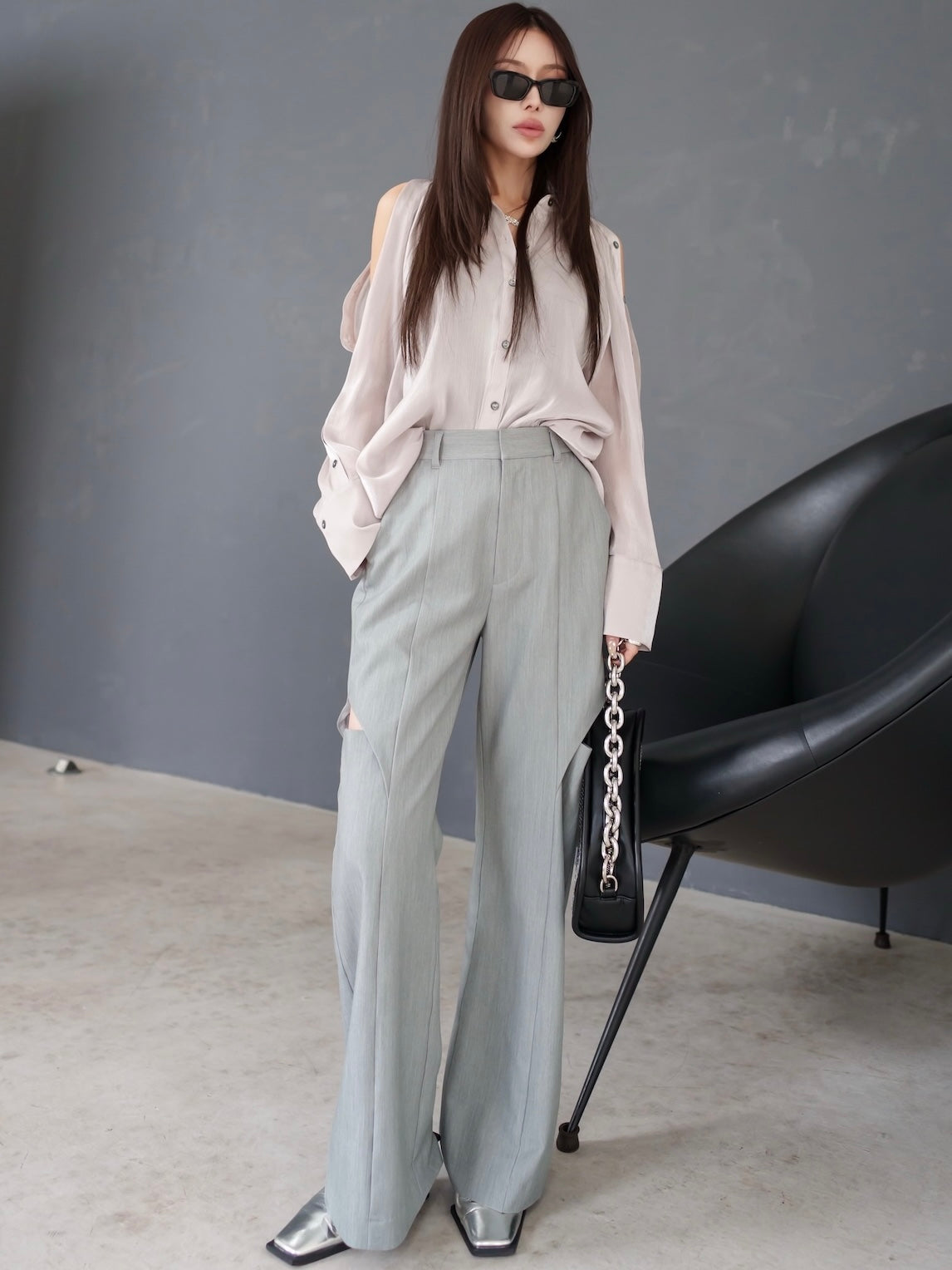 Side Hole Straight Slacks