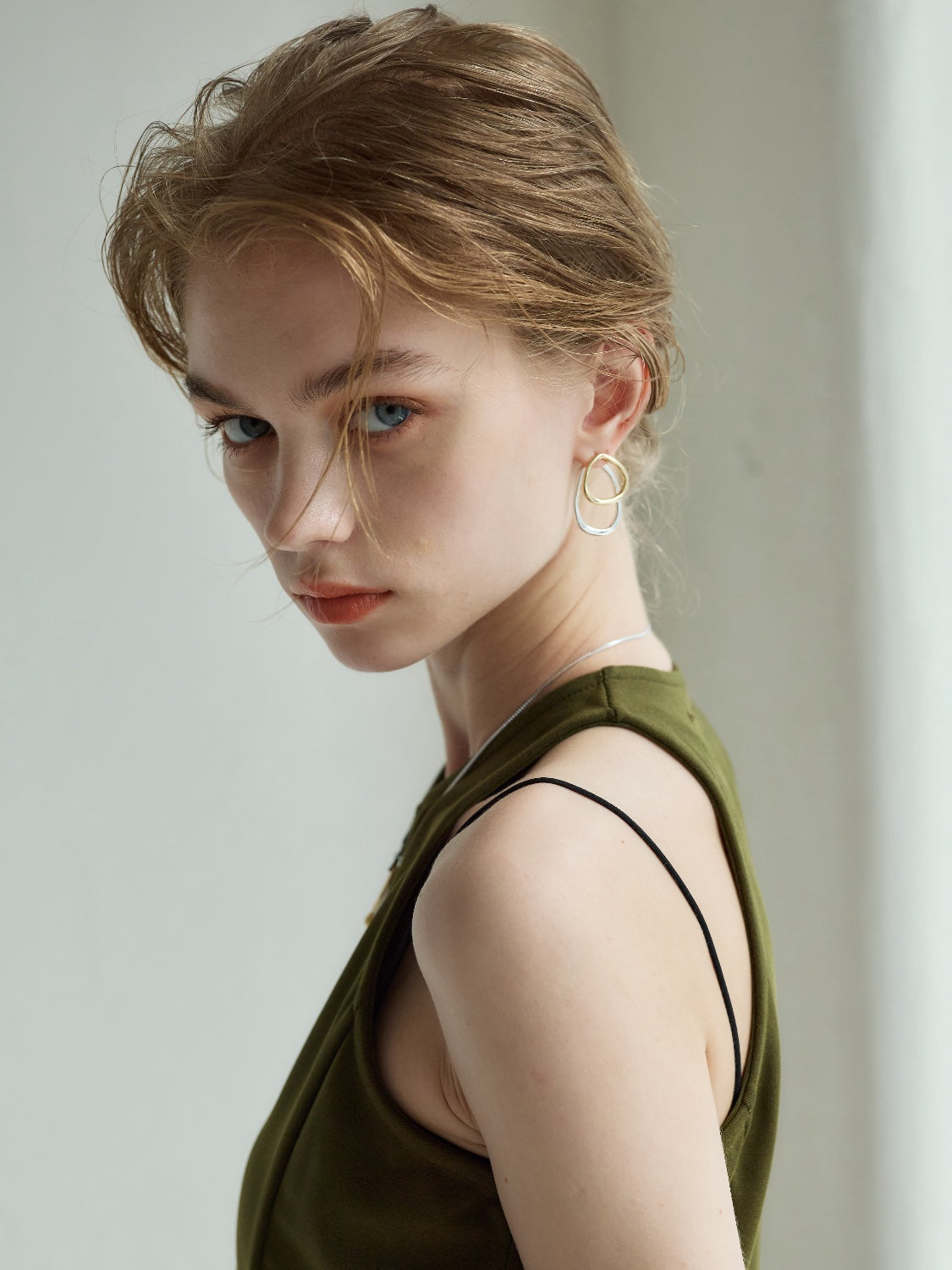 Combination color Double-hoop earrings