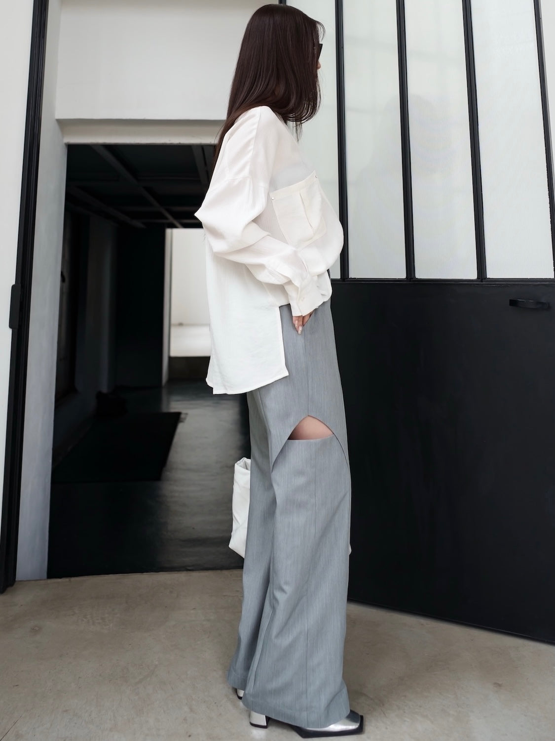 Side Hole Straight Slacks