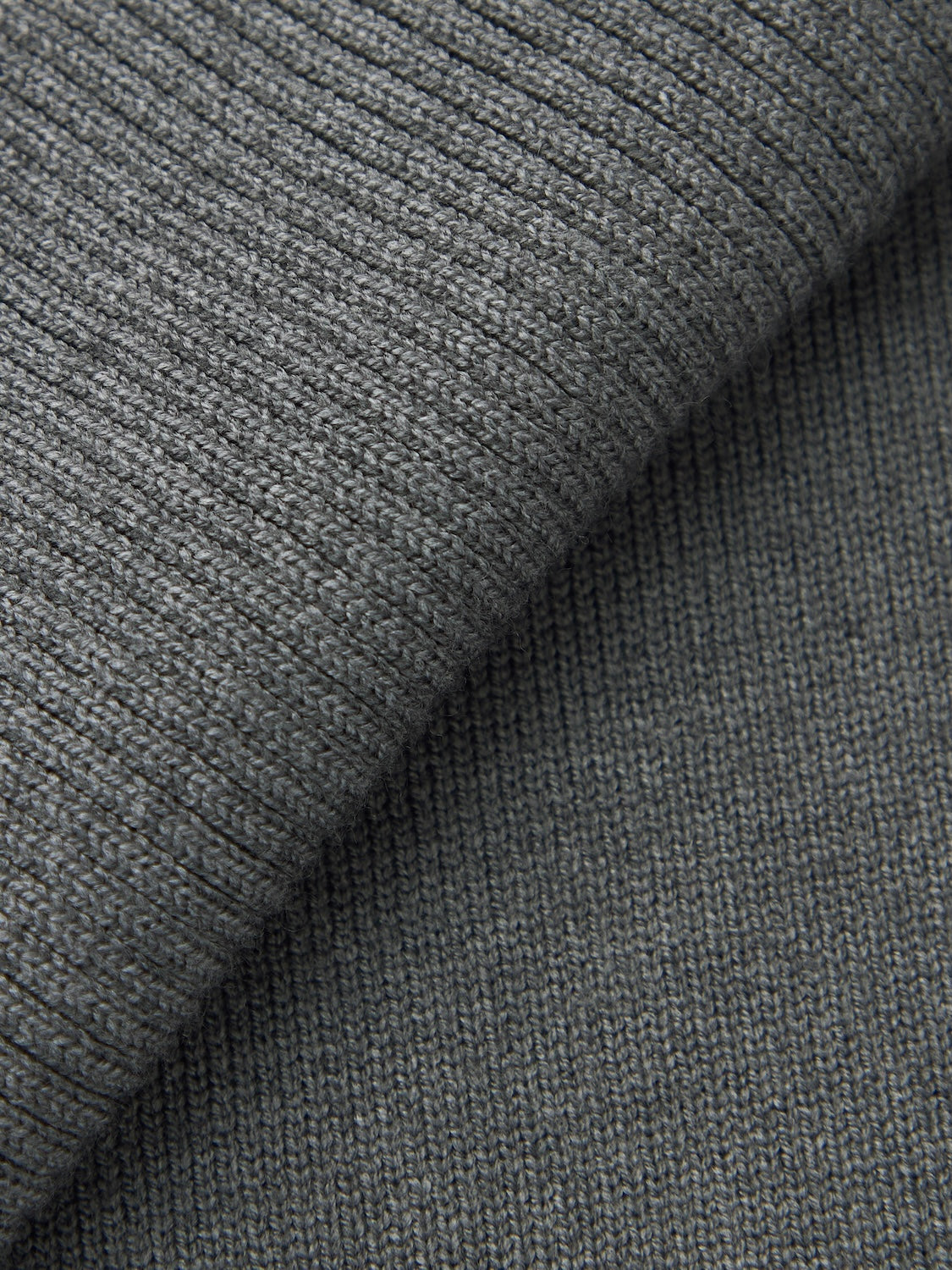 Sheer レイヤーカフス KNIT セットアップ