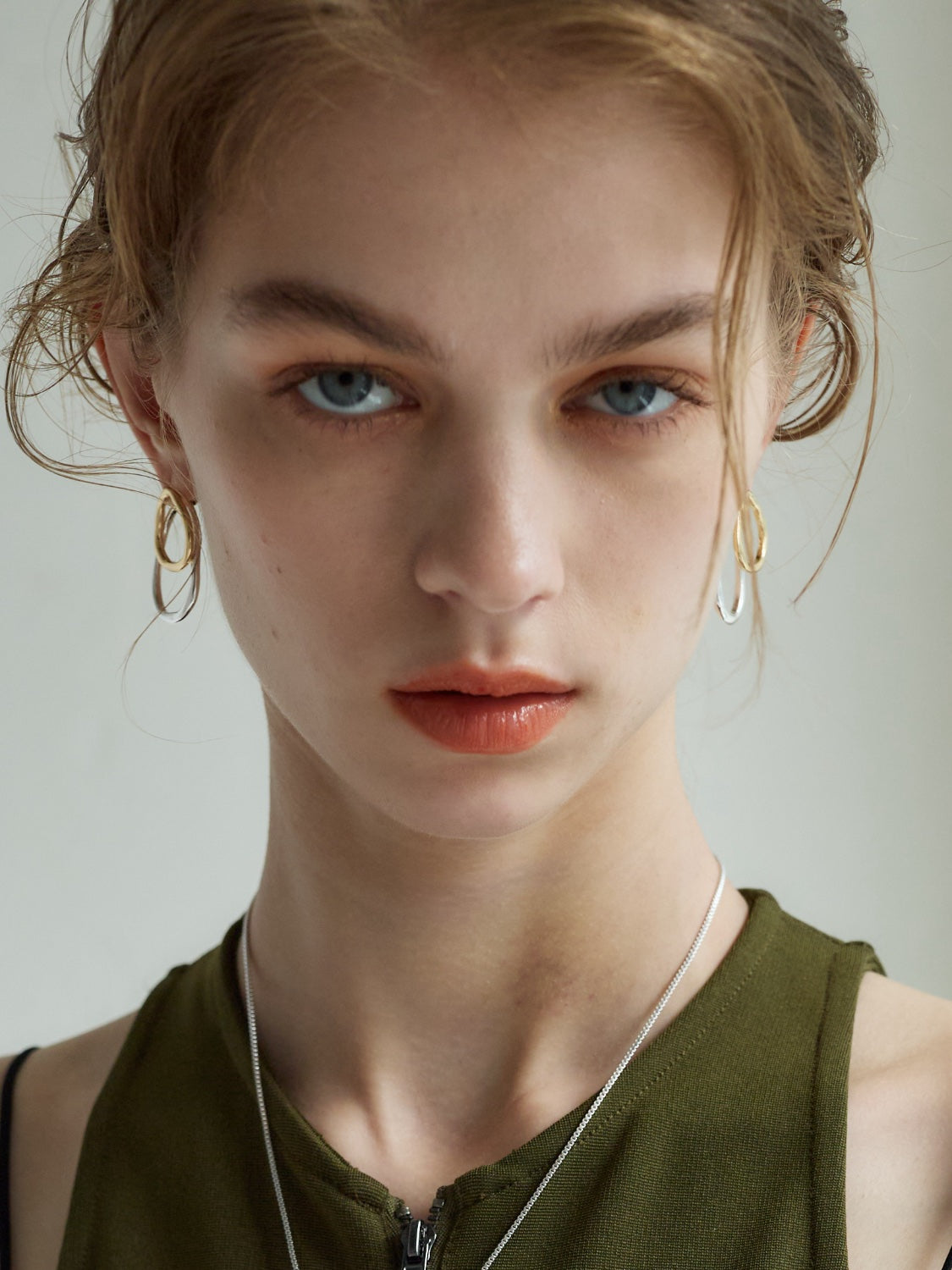 Combination color Double-hoop earrings