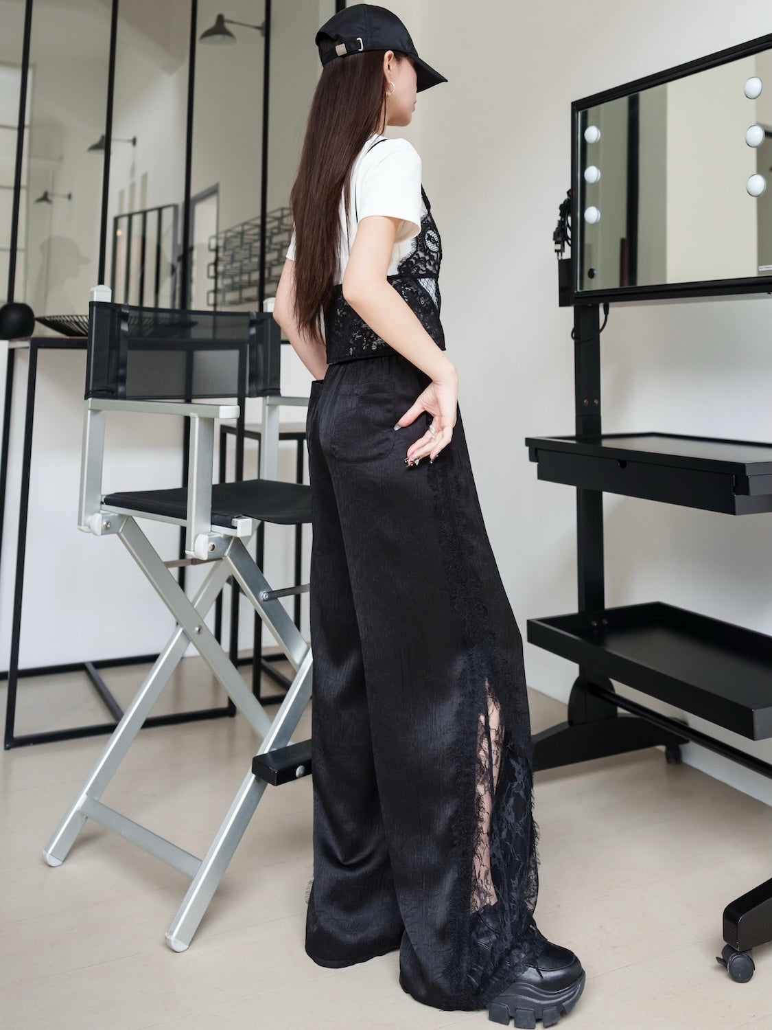 Switch レース サテン ワイドパンツ