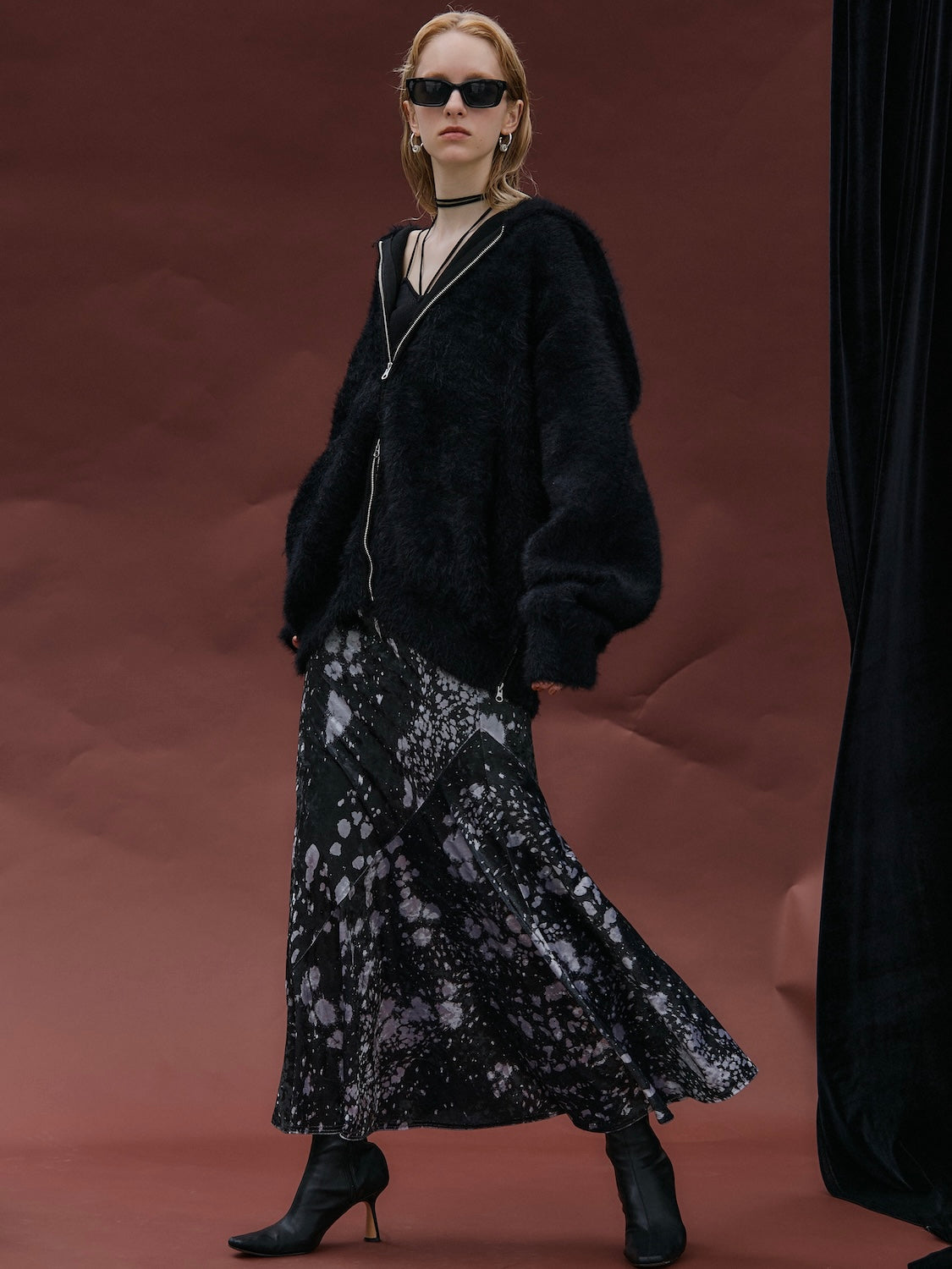 MODEL:174cm<br>COLOR:ブラック