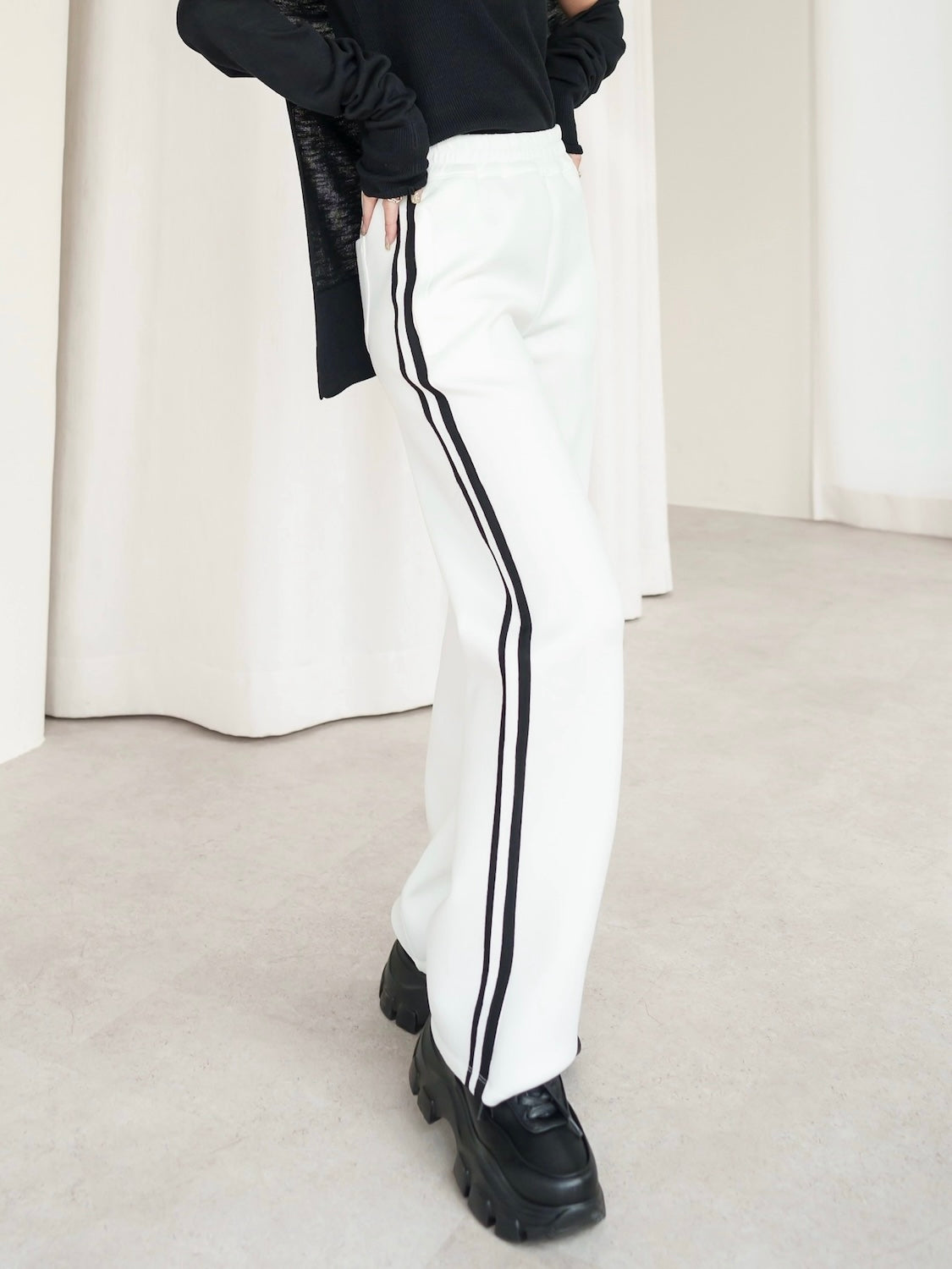 MODEL:159cm<br>COLOR:ホワイト