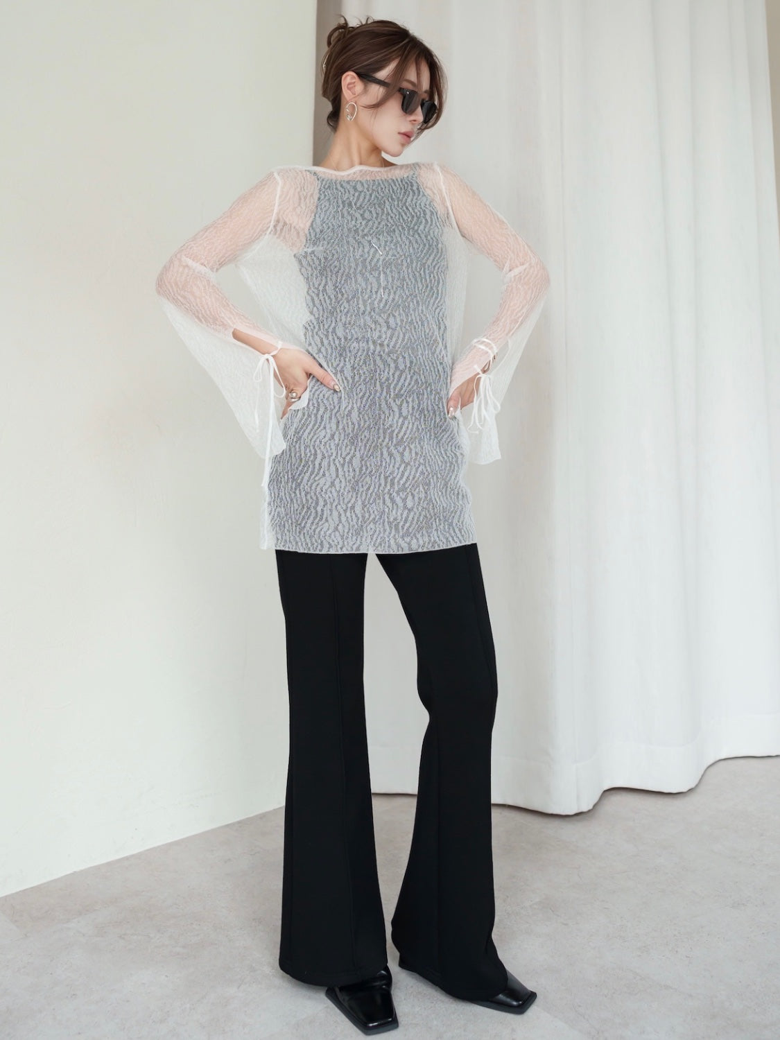 Point Ribbon Sheer Knit Gown