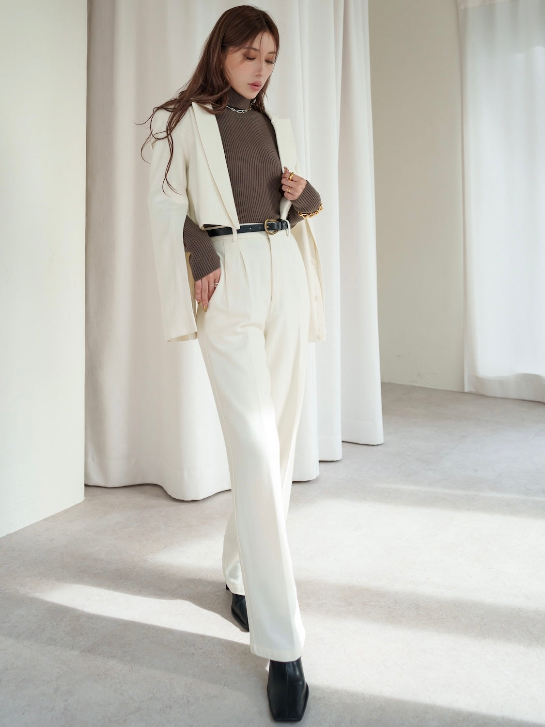 MODEL:159cm<br>COLOR:クリーム