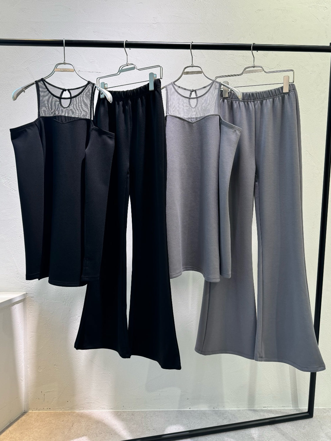 Relax off-shoulder setup