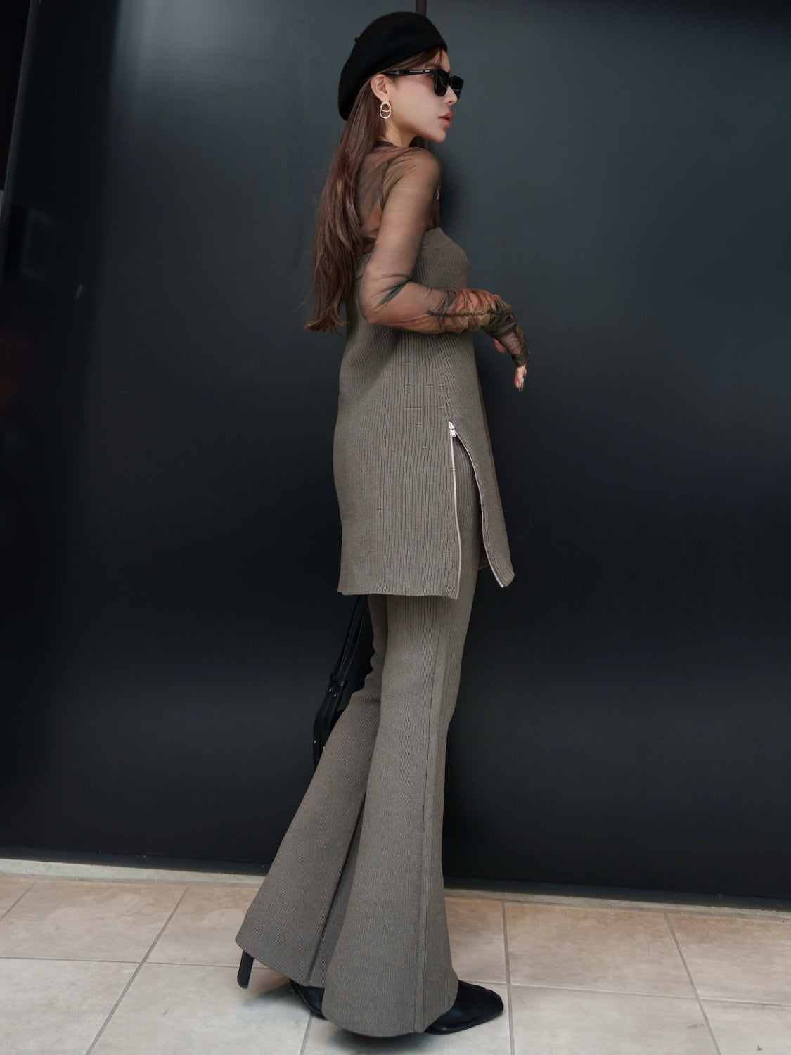 MODEL:159cm<br>COLOR:モカ