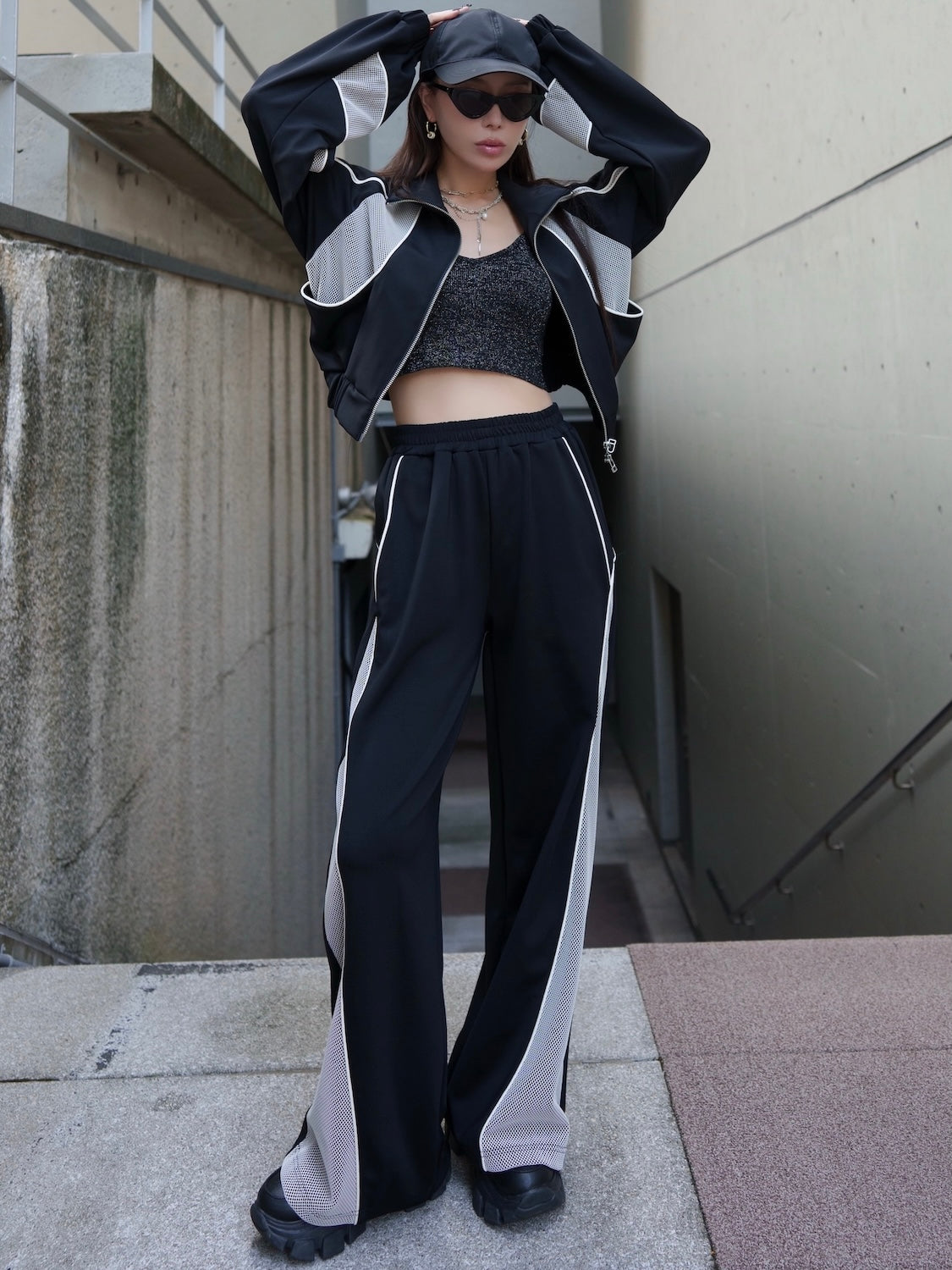MODEL:159cm<br>COLOR:ブラック