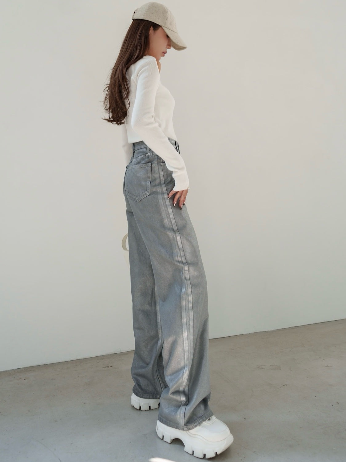 Asymmetrical Long-sleeve Knit