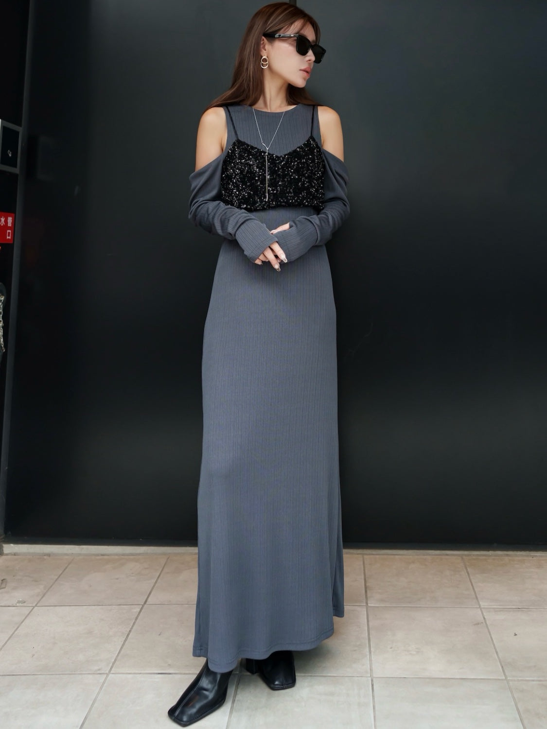 MODEL:159cm<br>COLOR:チャコール