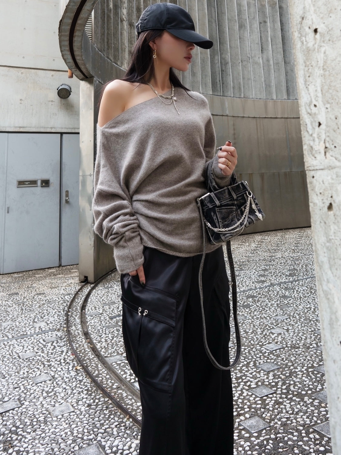 アシンメトリー ラクーン KNIT トップス