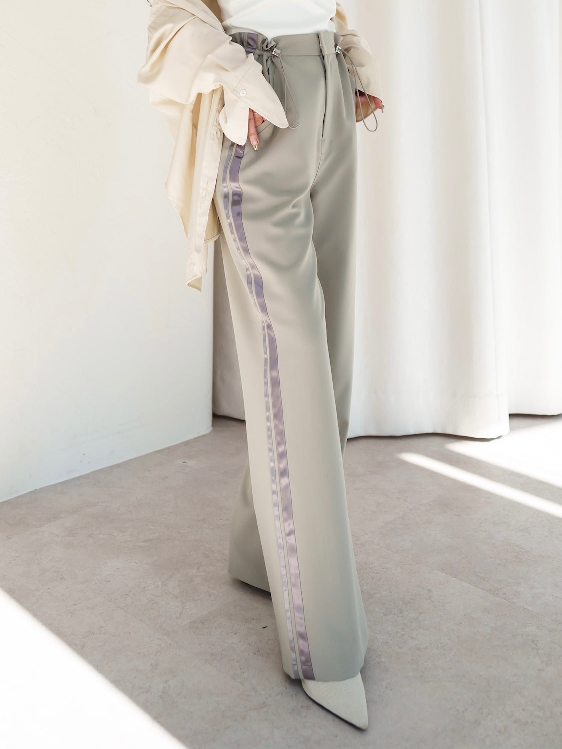 MODEL:159cm<br>COLOR:グレージュ