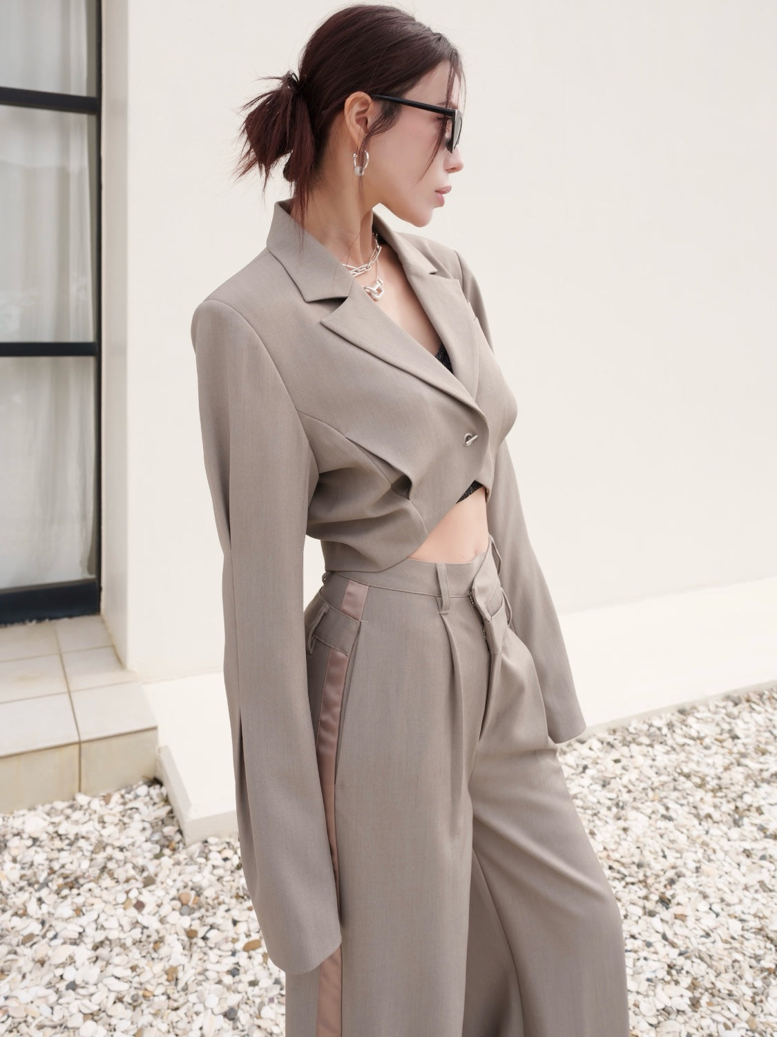 COLOR:グレージュ