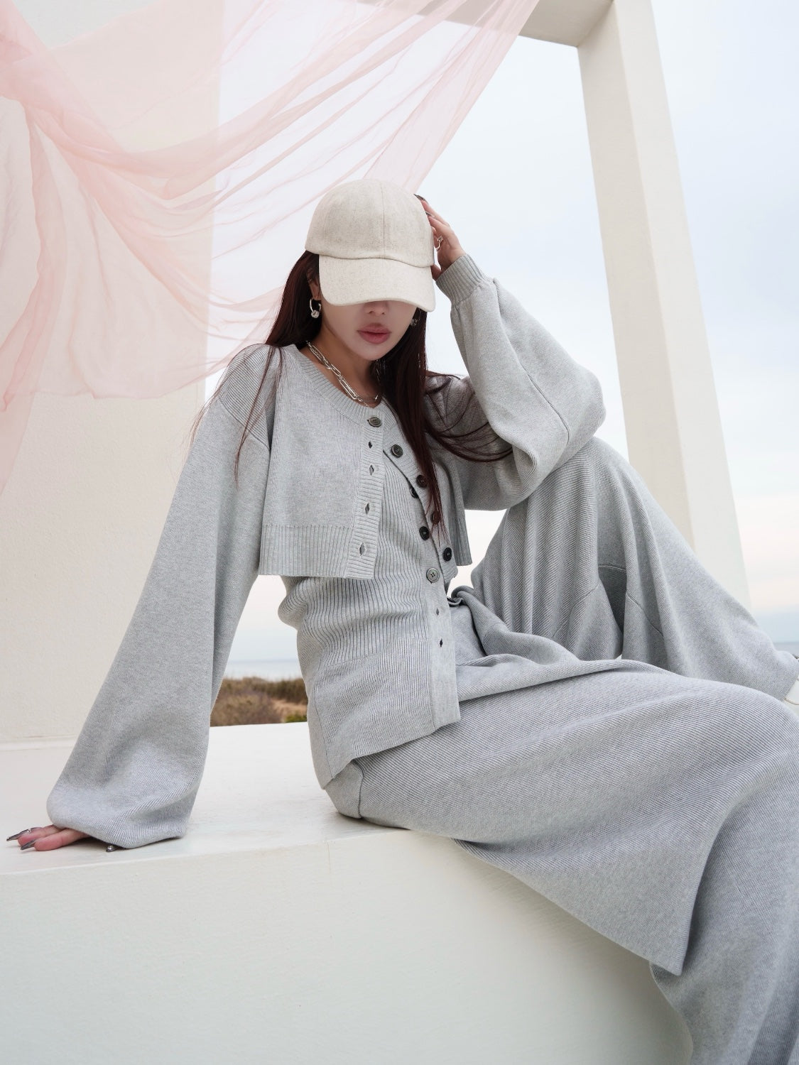 COLOR:グレー
<br>
MODEL:159cm