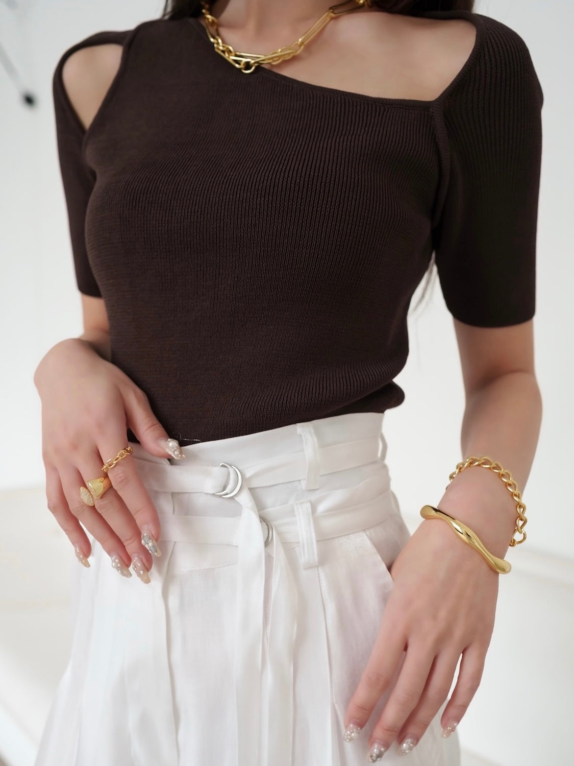 Asymmetrical short-sleeve knit