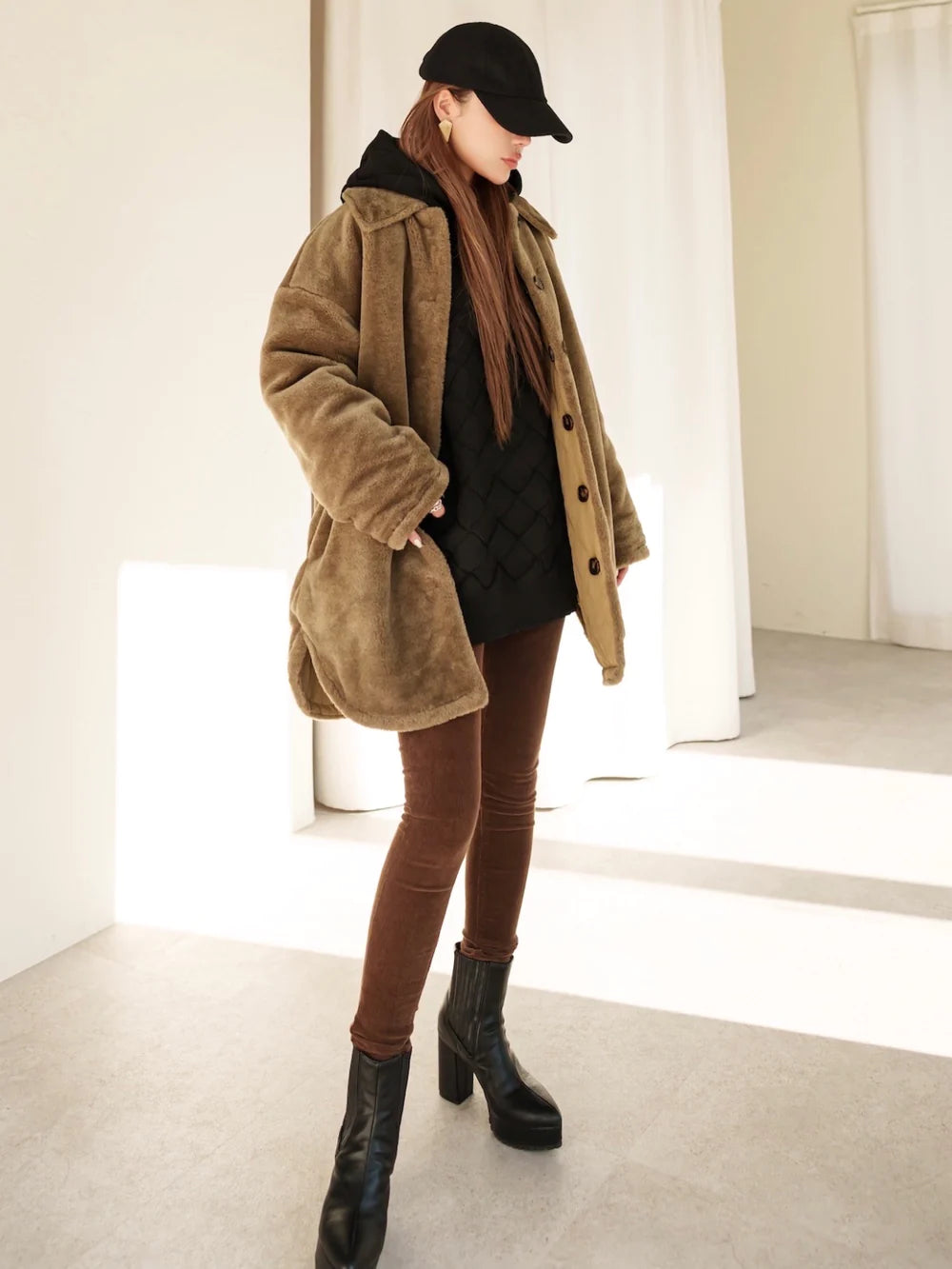 MODEL:159cm<br>COLOR:モカ