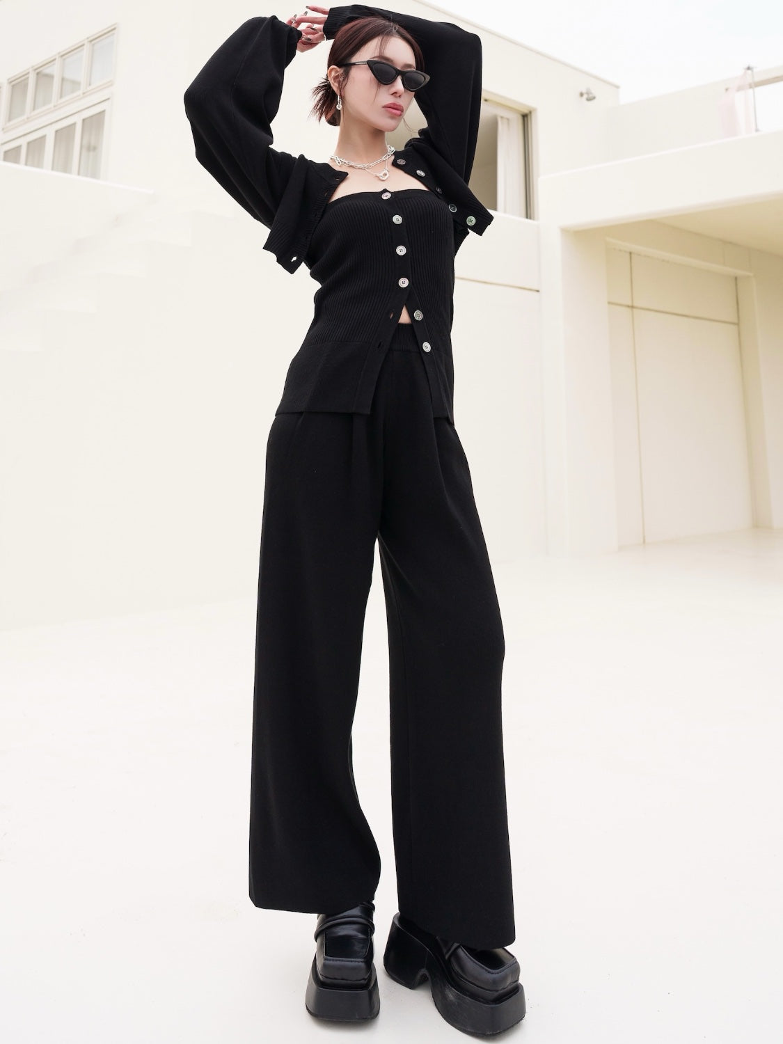 COLOR:ブラック
<br>
MODEL:159cm