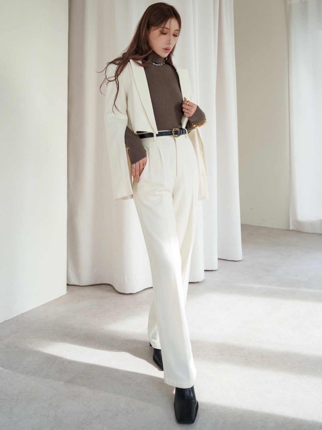 Slit Turtle Knit Top