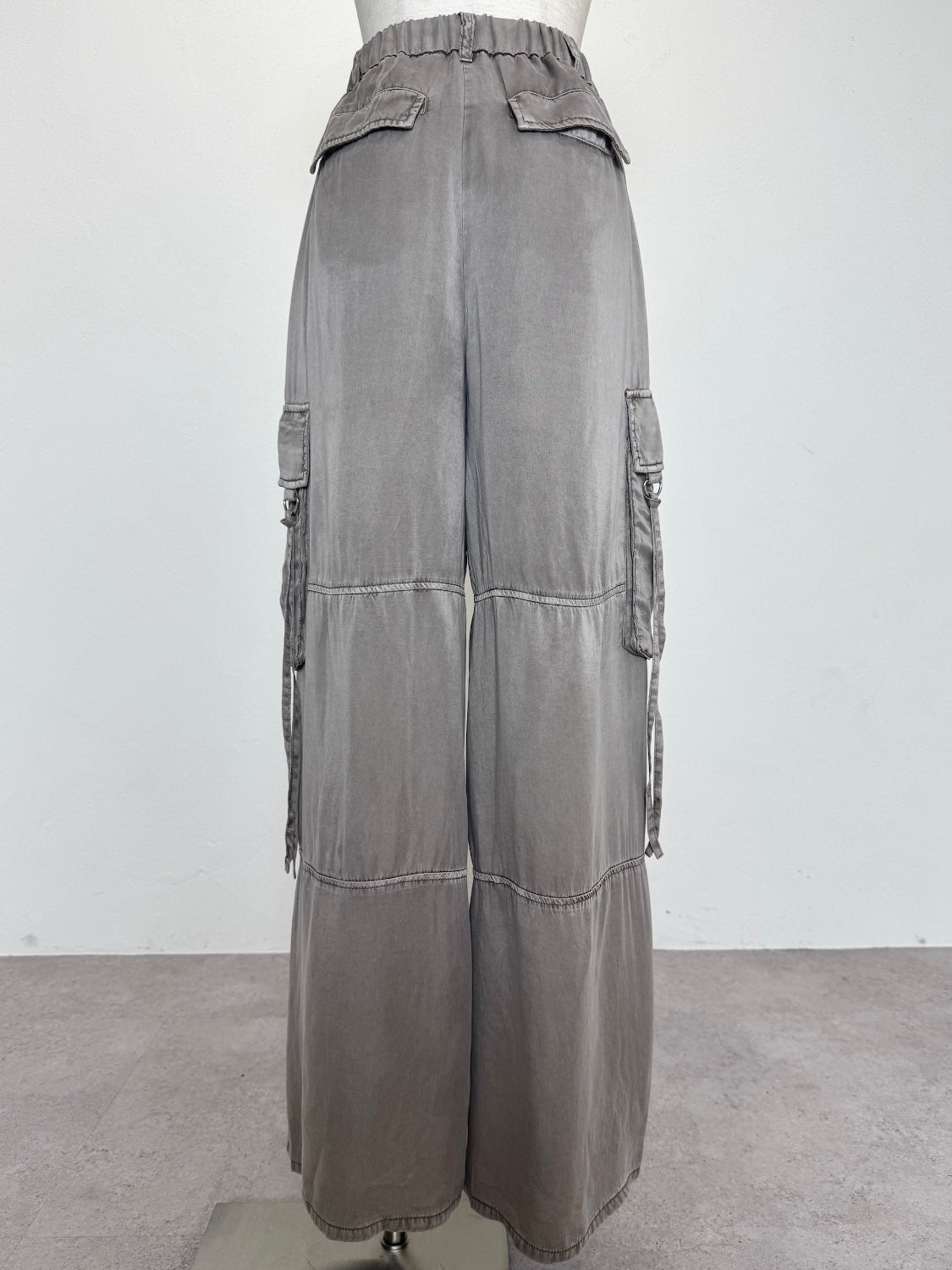 ルーズフィット Washed カーゴパンツ