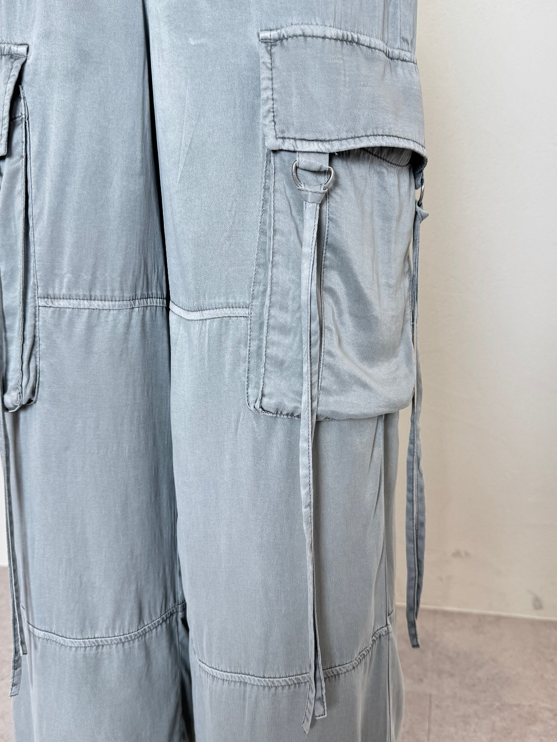 ルーズフィット Washed カーゴパンツ