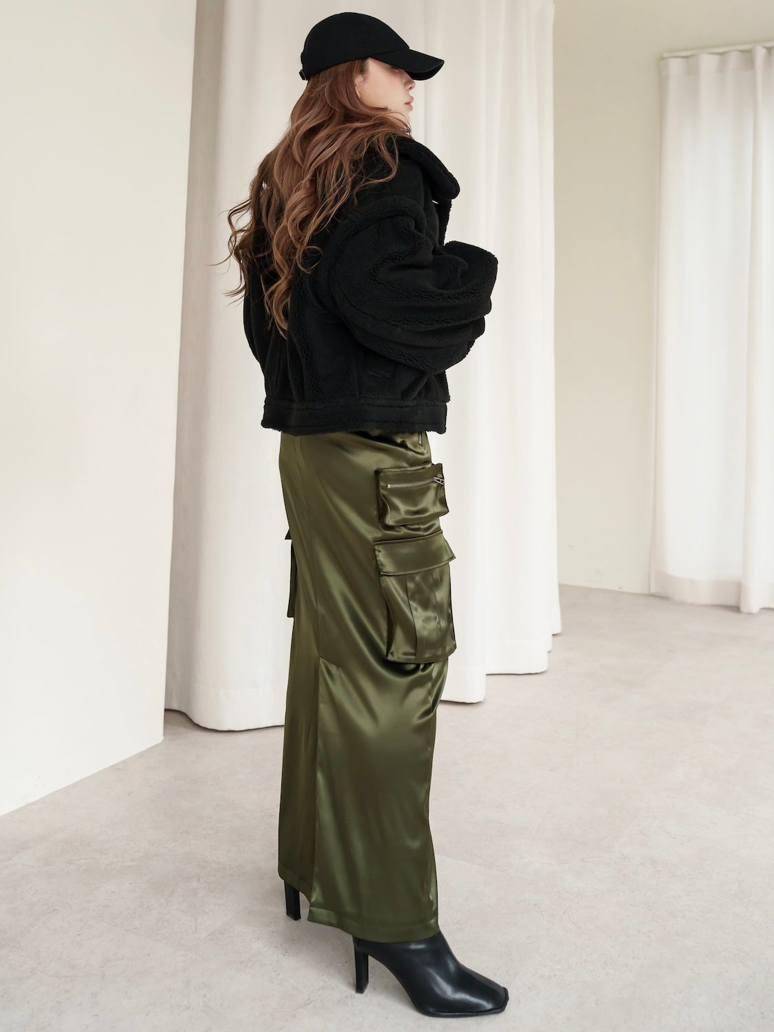 Wide collar boa coat