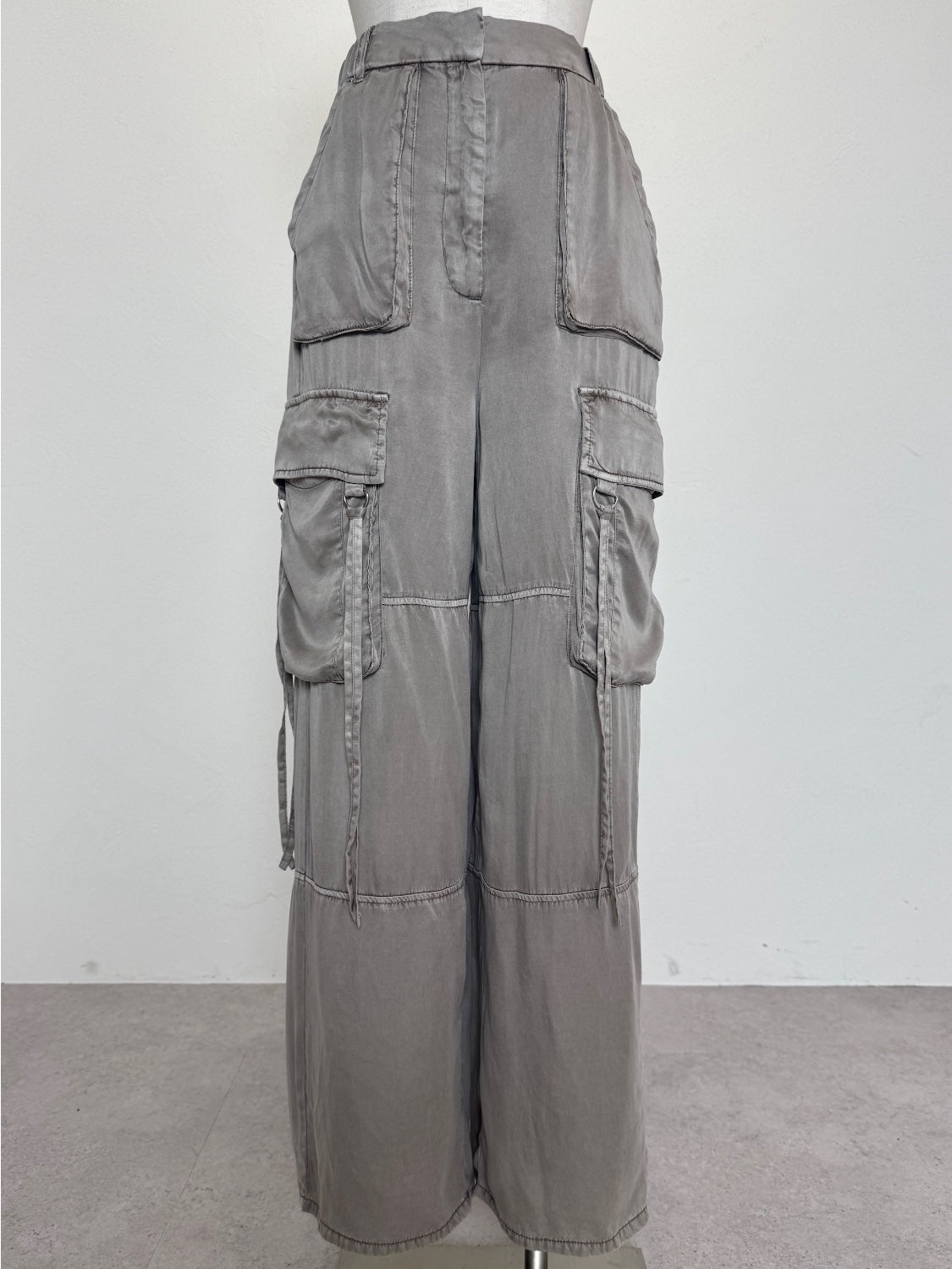 ルーズフィット Washed カーゴパンツ