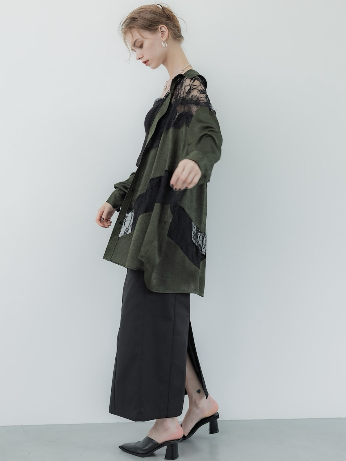 MODEL:175cm<br>COLOR:カーキ