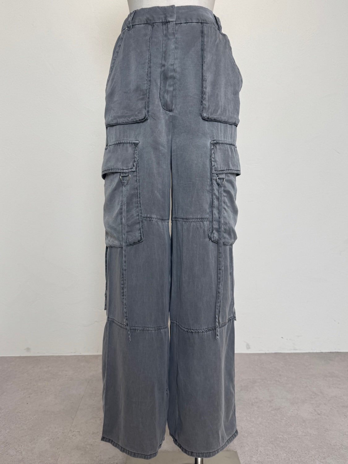 ルーズフィット Washed カーゴパンツ