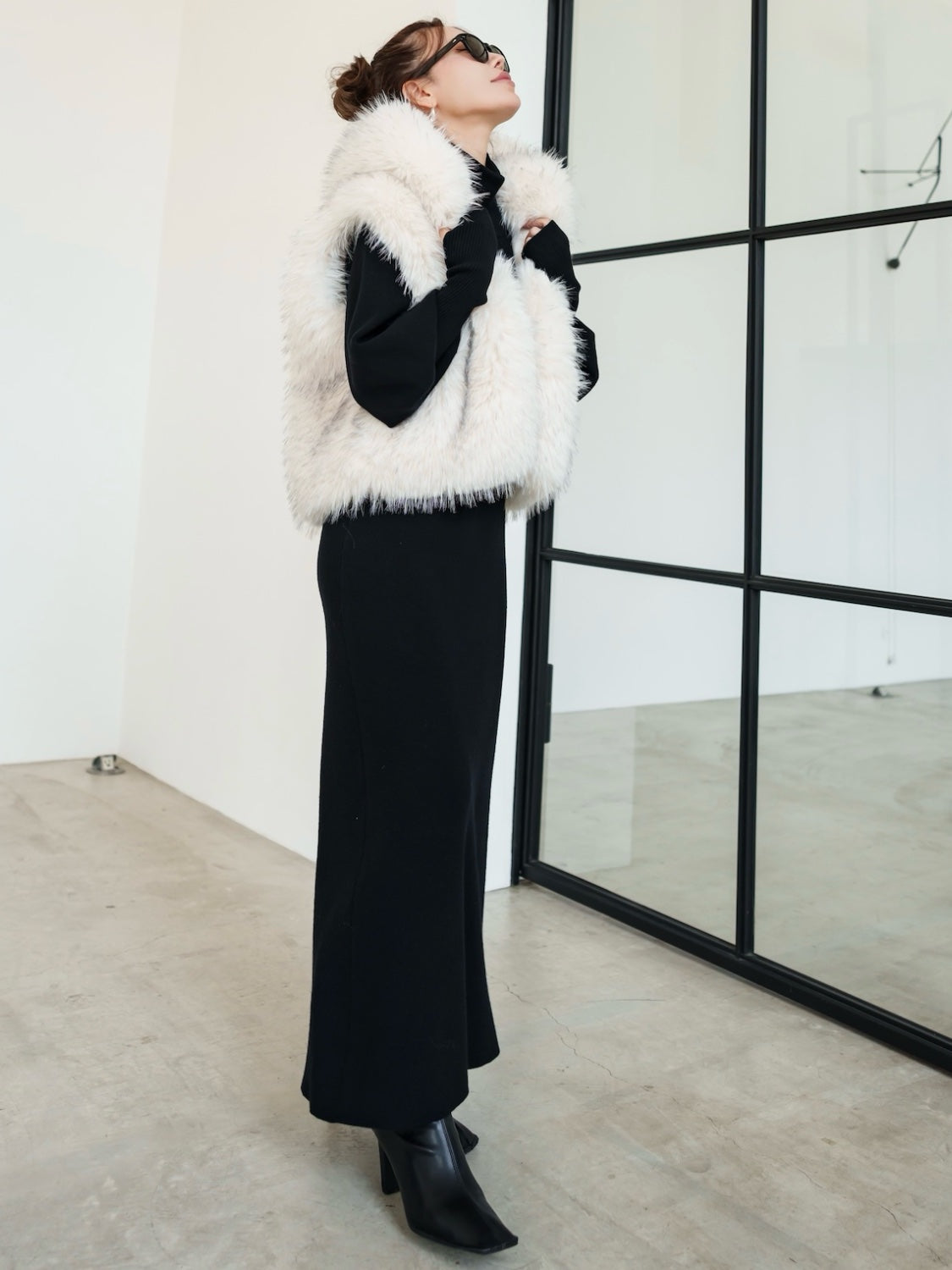 MODEL:159cm<br>COLOR:ホワイトMIX