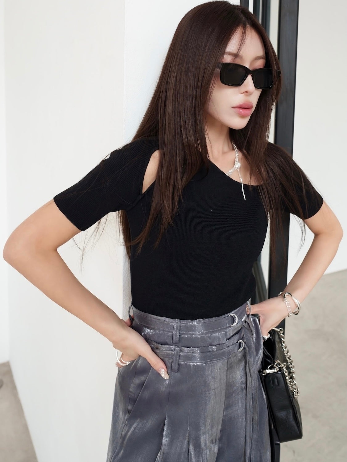 Asymmetrical short-sleeve knit