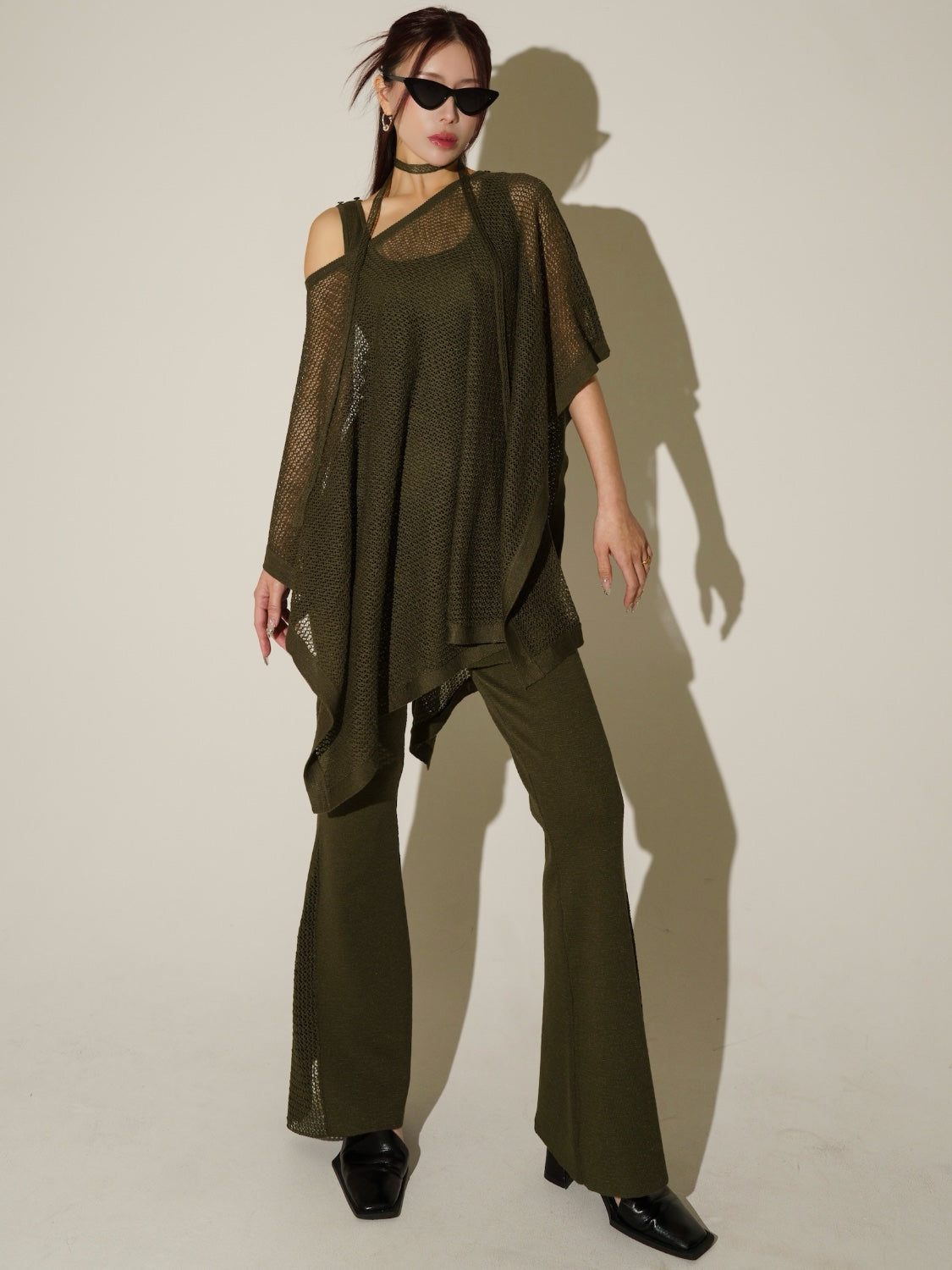 COLOR:カーキ<br>MODEL:159cm