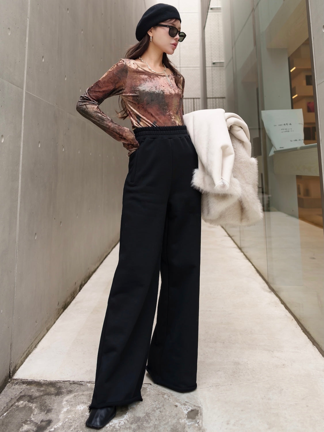 MODEL:159cm<br>COLOR:ブラウン