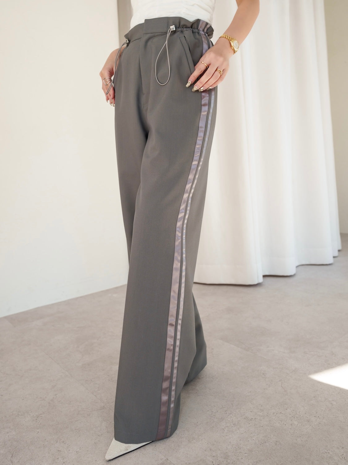 MODEL:159cm<br>COLOR:グレー