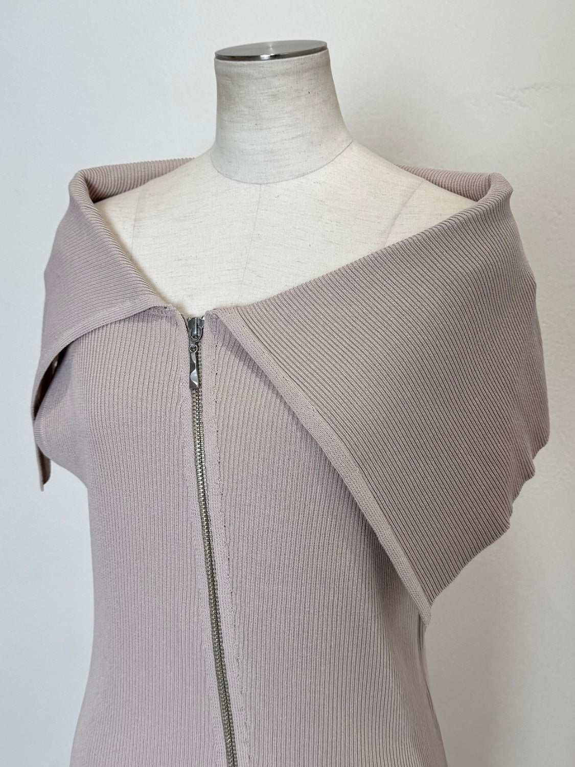 フロントZip オフショル KNITワンピース